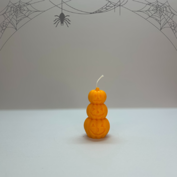 Pumpkin Tower Candle – χειροποίητο κερί σε σχήμα τριών κολοκύθων