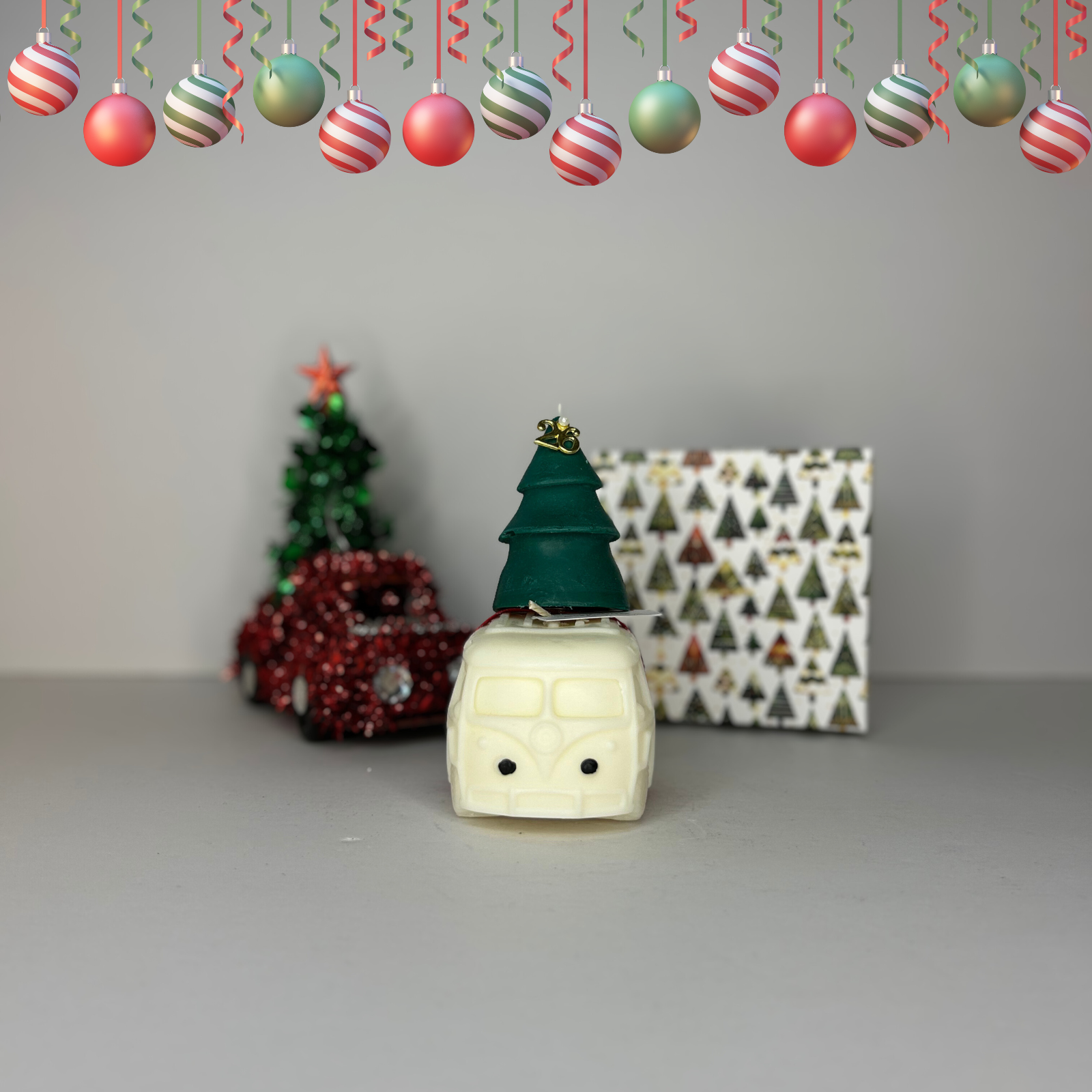 6 Christmas van candle with tree – Candle Tales